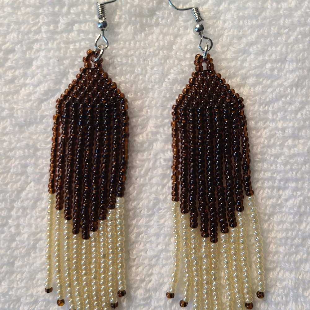 Hanfmade elegant Brown and Cream Beaded Earrings